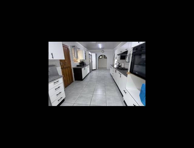 4 BEDROOM FREEHOLD FOR SALE IN SUNAIR PARK